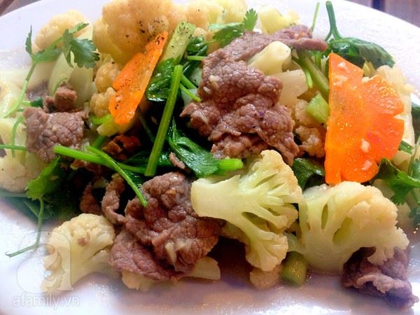 bò xào bông cải