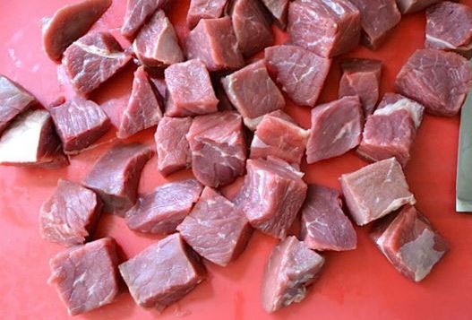 Thịt bò cắt nhỏ