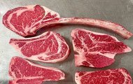SƯỜN BÒ MỸ – MÓN “THỊT VÀNG” CỦA MỌI BỮA TIỆC BBQ