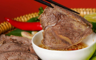 Hành Trình Bắp Hoa Bò Canada: Từ Đồng Cỏ Bắc Mỹ Đến Dĩa Cơm Việt