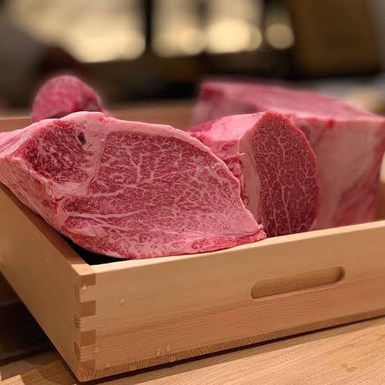 Thăn ngoại bò Kobe Nhật Bản